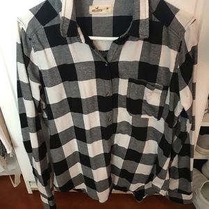 Holliter button down